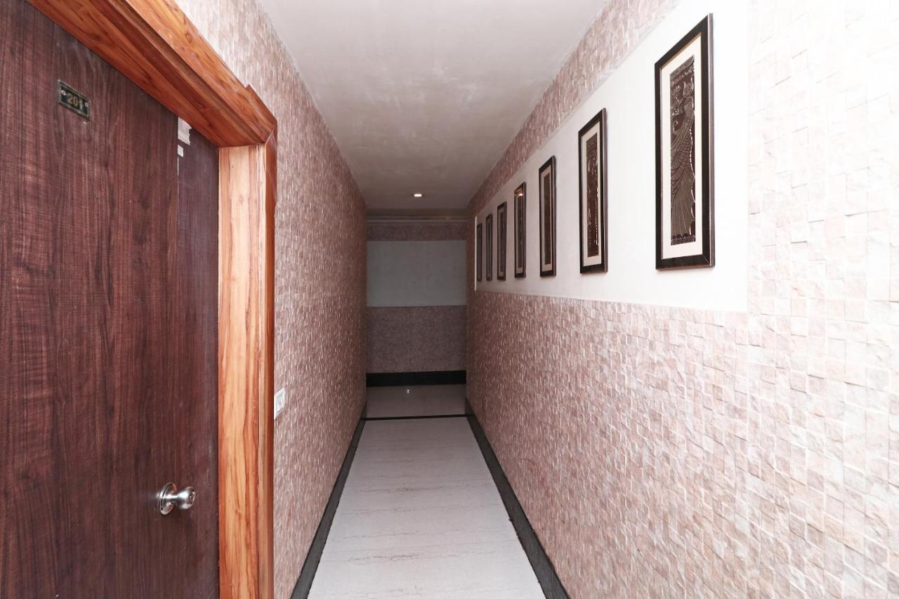 Hotel Deep Kanpur Exterior photo