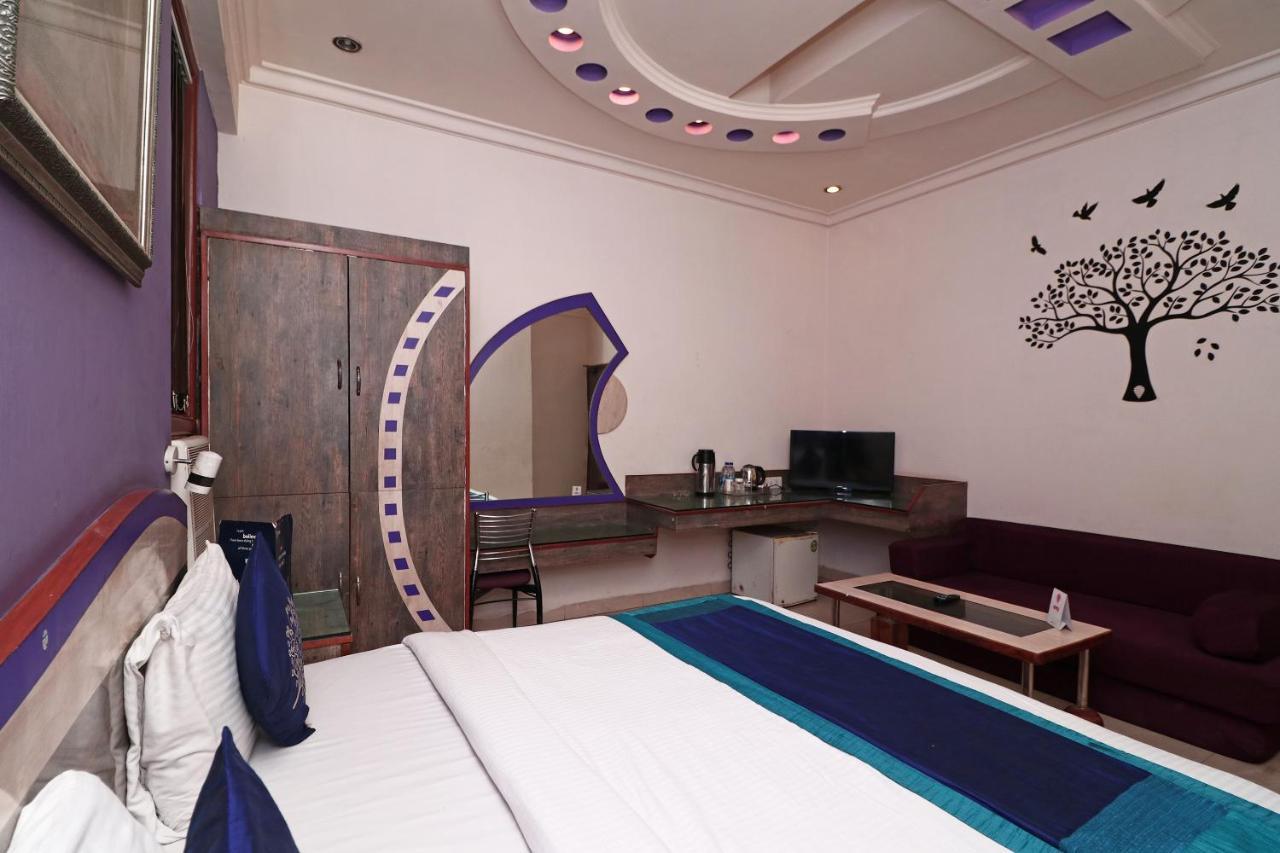 Hotel Deep Kanpur Exterior photo