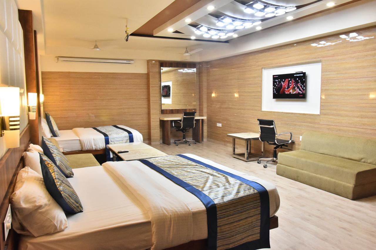 Hotel Deep Kanpur Exterior photo