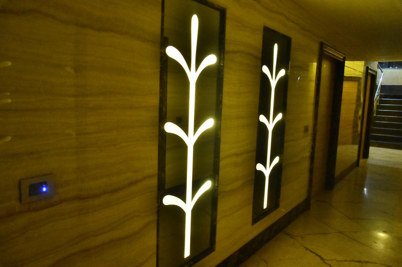 Hotel Deep Kanpur Exterior photo