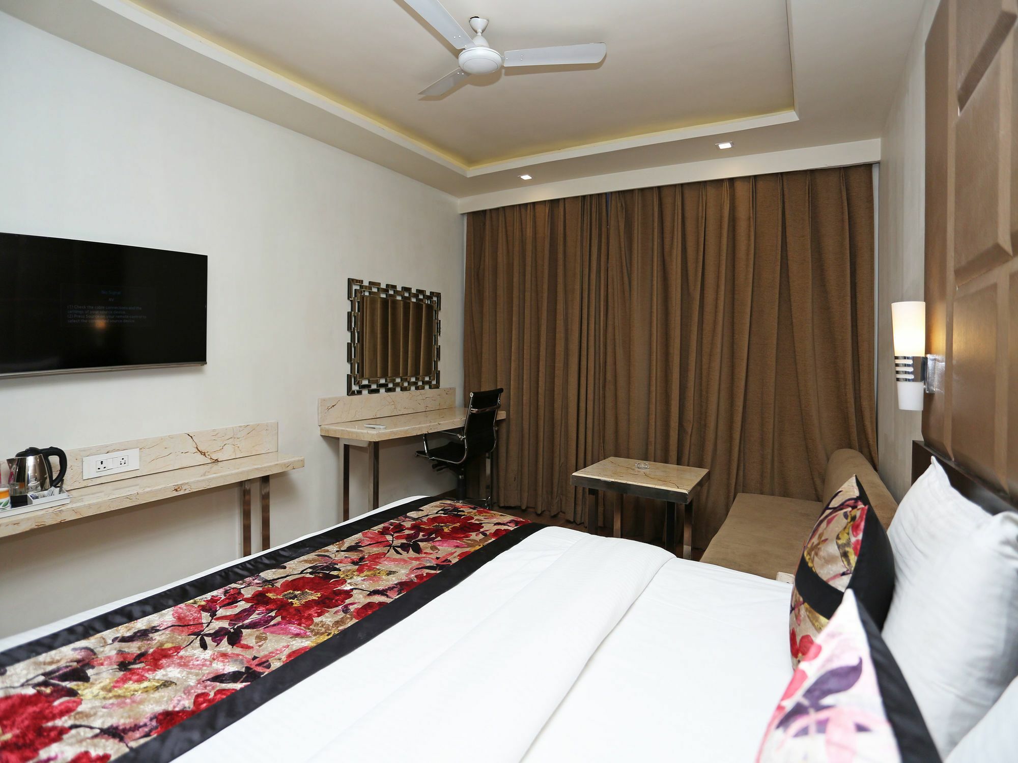 Hotel Deep Kanpur Exterior photo